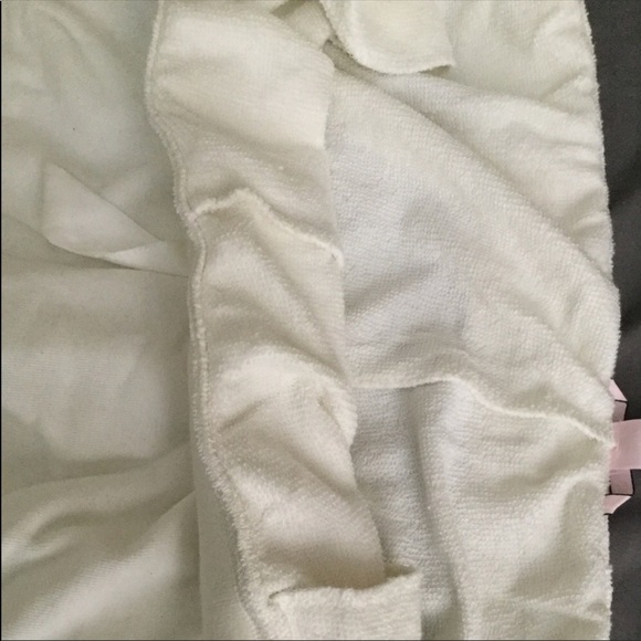 Brand new Victoria Secret joggers 🔴CREAM ONLY🔴 - Picture 3 of 3